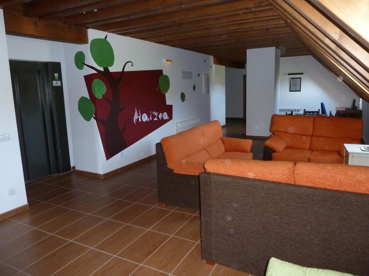 Albergue Haizea Pampeluna Zewnętrze zdjęcie